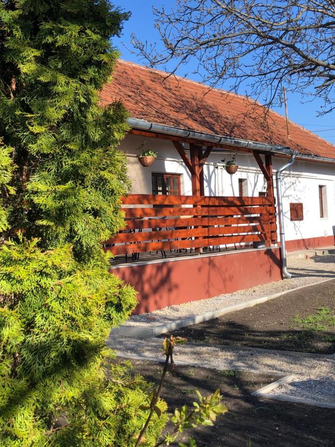 Mormota Vendeghaz Lejlighed Mezőkövesd Eksteriør billede